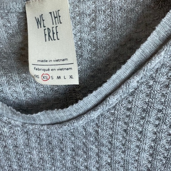 Free People EUC. Curved Hen HI Lo hem.  XS.  light Grey - Picture 2 of 4